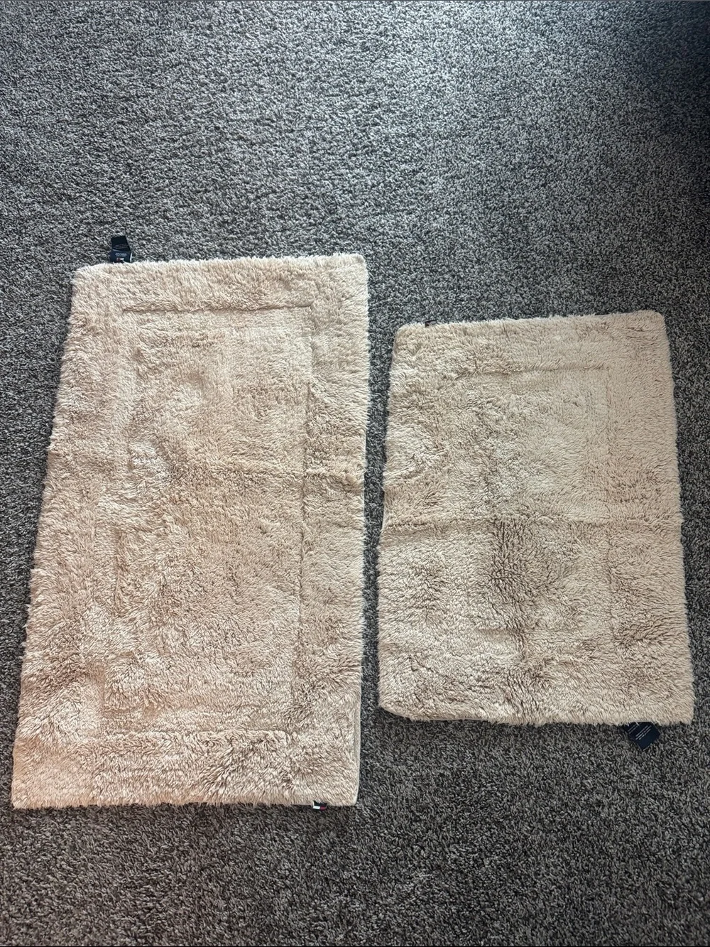 Tommy Hilfiger Beige/Cream Bath Mats Set